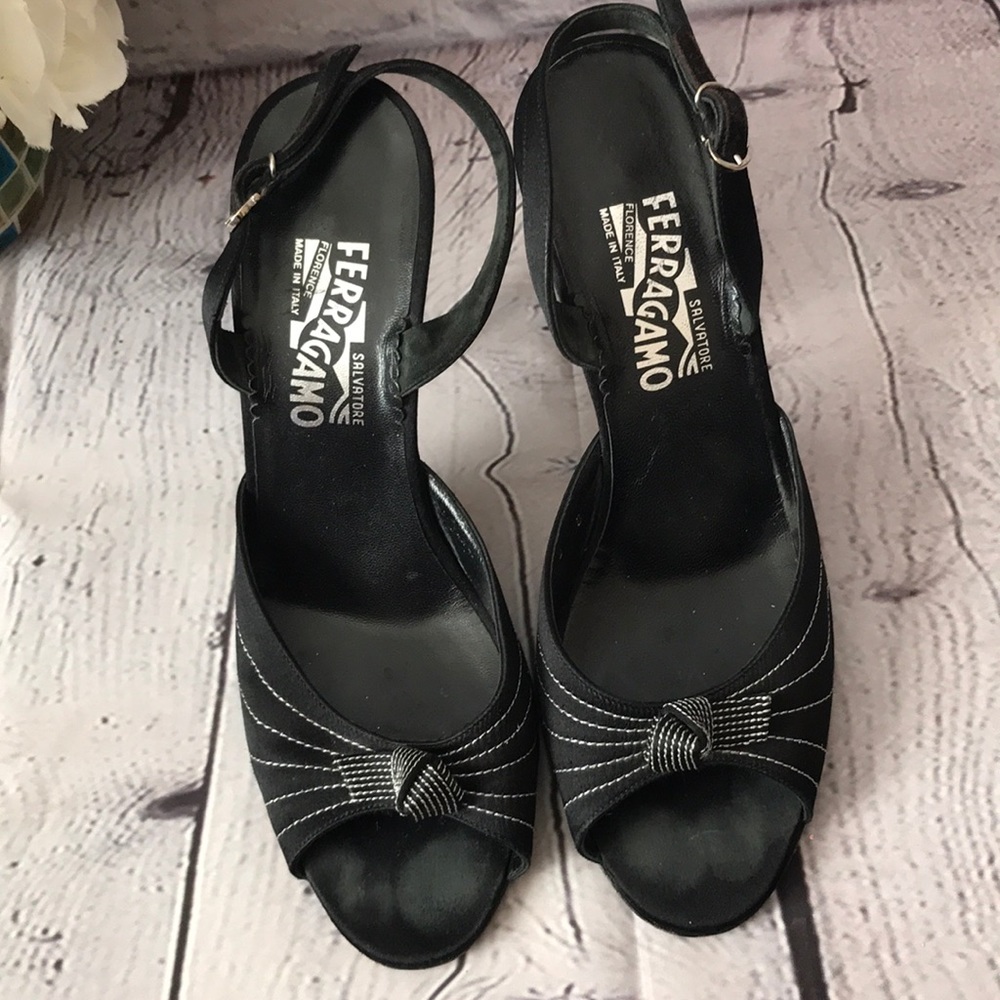Salvatore Ferragamo peeptoe heels Size 9 - Picture 2 of 8